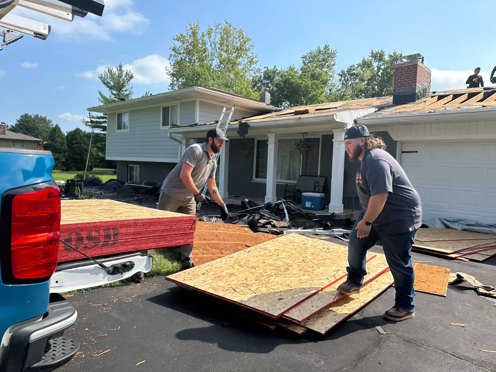 Roofing crew in Westfield